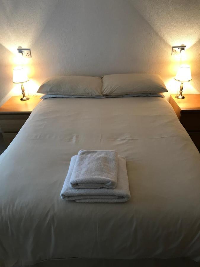 The Hawthornes Licensed Guest House 노팅레이 외부 사진