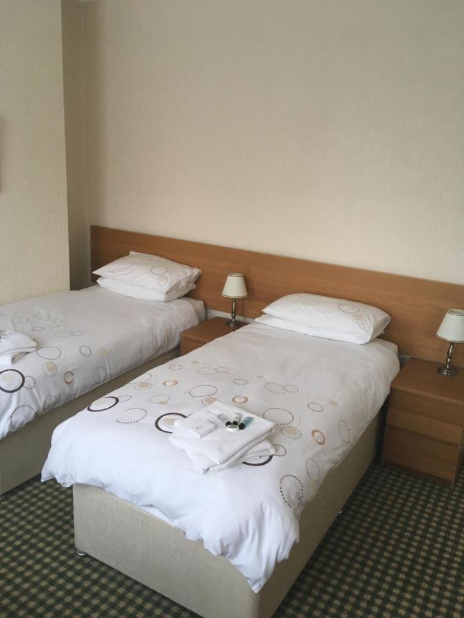 The Hawthornes Licensed Guest House 노팅레이 외부 사진