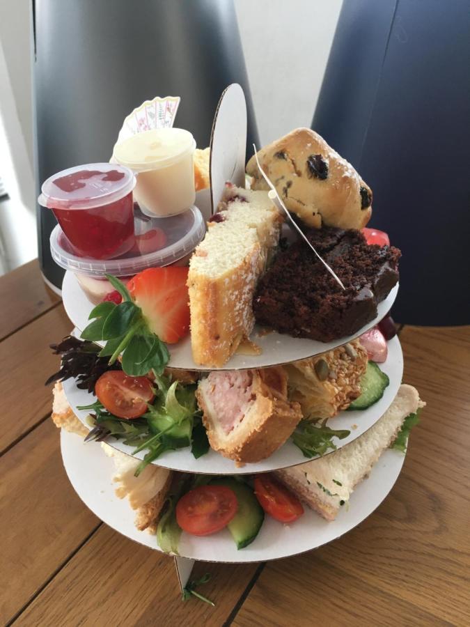 The Hawthornes Licensed Guest House 노팅레이 외부 사진