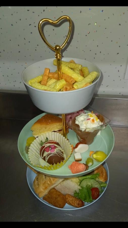 The Hawthornes Licensed Guest House 노팅레이 외부 사진