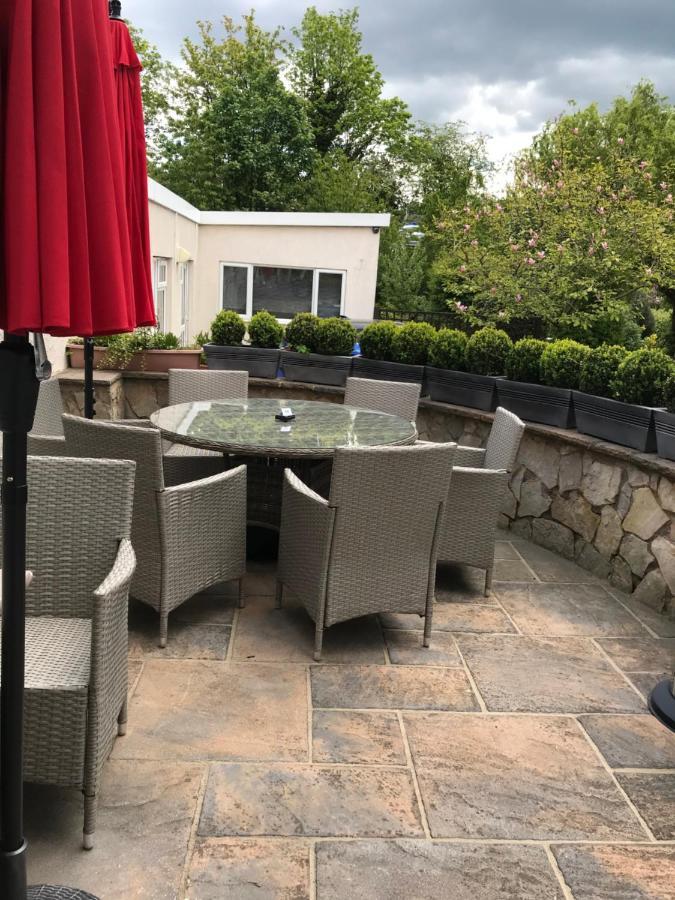 The Hawthornes Licensed Guest House 노팅레이 외부 사진
