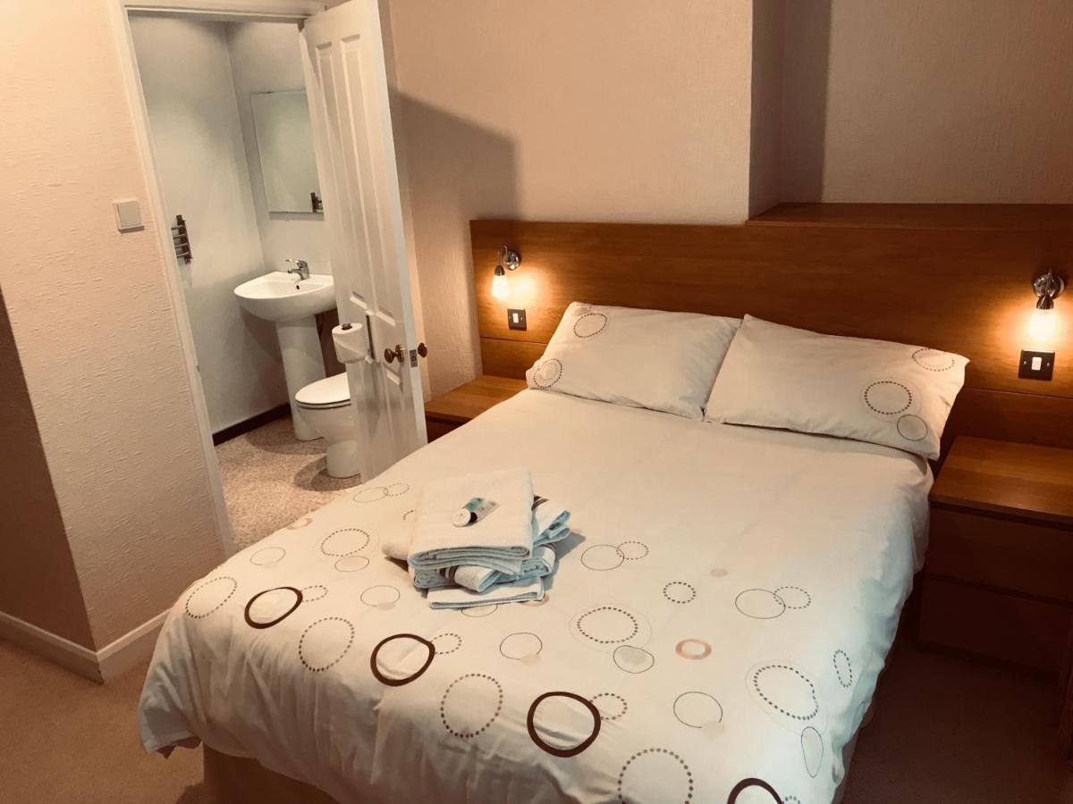The Hawthornes Licensed Guest House 노팅레이 외부 사진